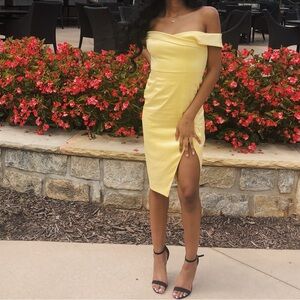 Yellow midi dress with slit
